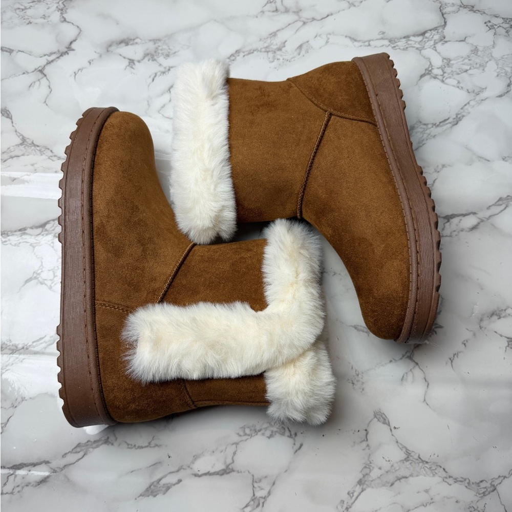 SO Brown Winter Boots with Cream Fur